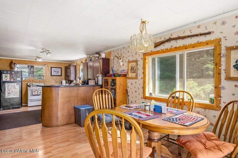 207 Happy Valley Lane St. Maries, ID 83861