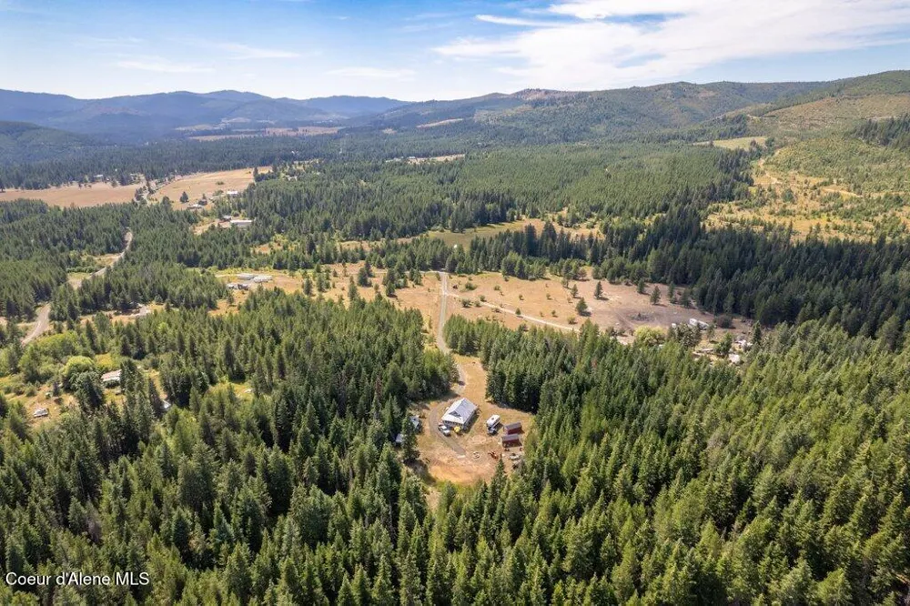 207 Happy Valley Lane St. Maries, ID 83861