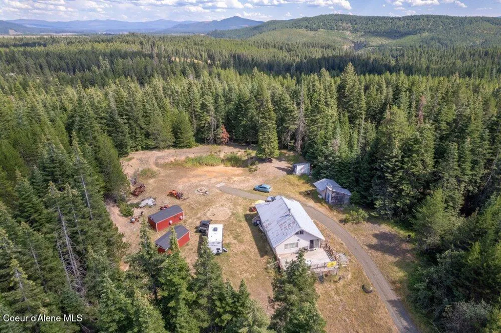 207 Happy Valley Lane St. Maries, ID 83861