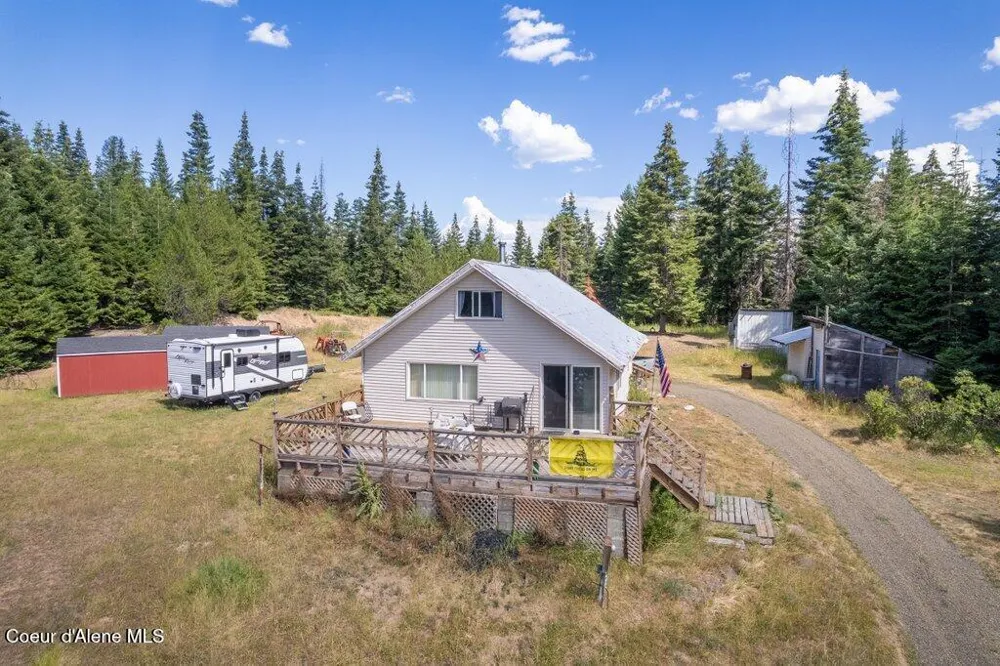207 Happy Valley Lane St. Maries, ID 83861