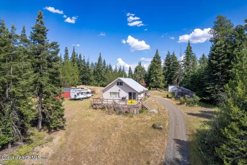 207 Happy Valley Lane St. Maries, ID 83861