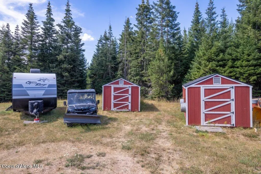 207 Happy Valley Lane St. Maries, ID 83861