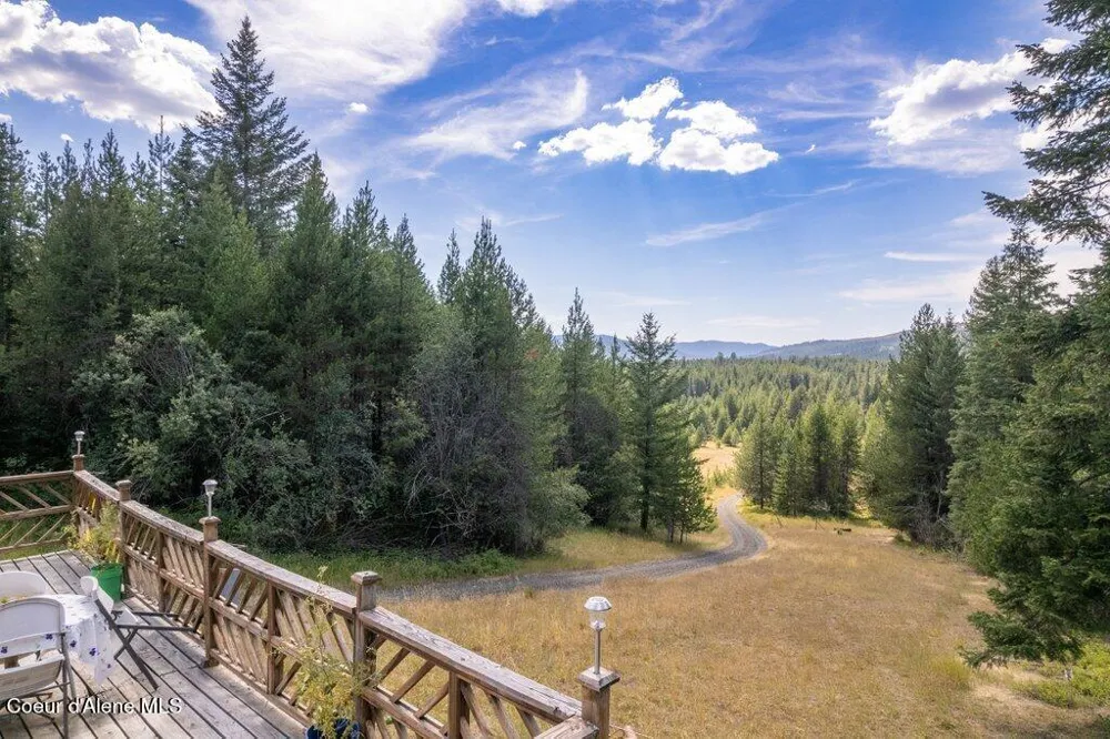 207 Happy Valley Lane St. Maries, ID 83861