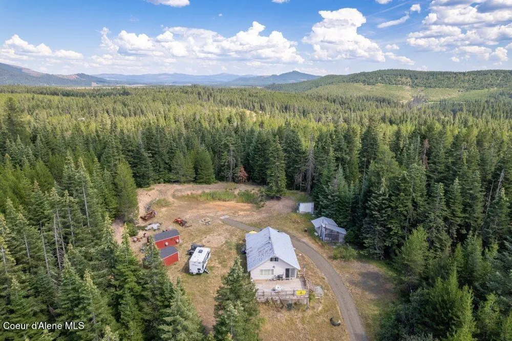 207 Happy Valley Lane St. Maries, ID 83861