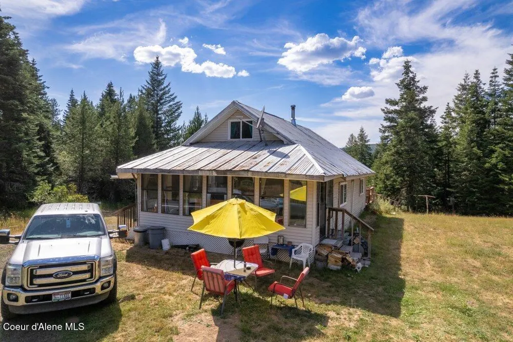 207 Happy Valley Lane St. Maries, ID 83861
