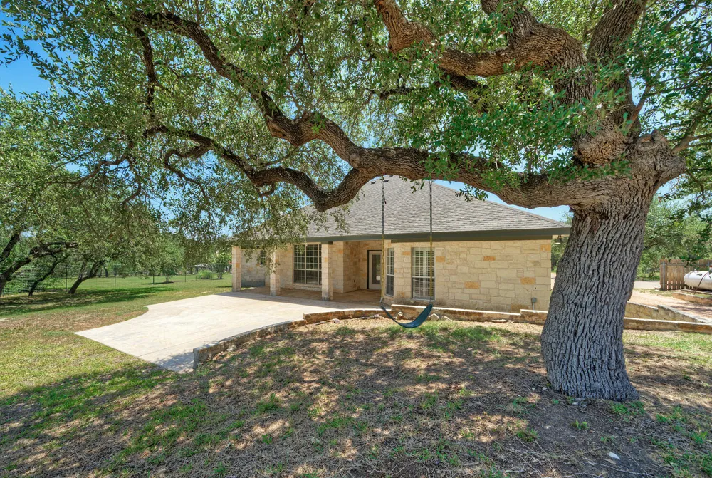 12225 Triple Creek Circle Dripping Springs, TX 78620