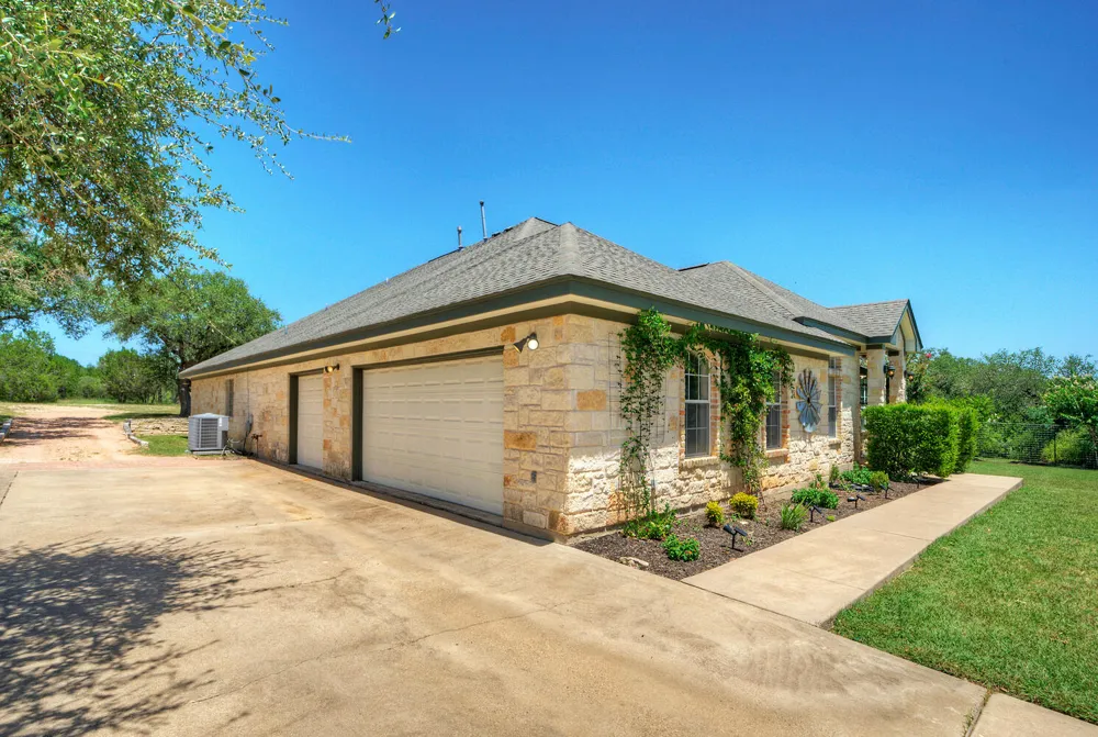 12225 Triple Creek Circle Dripping Springs, TX 78620