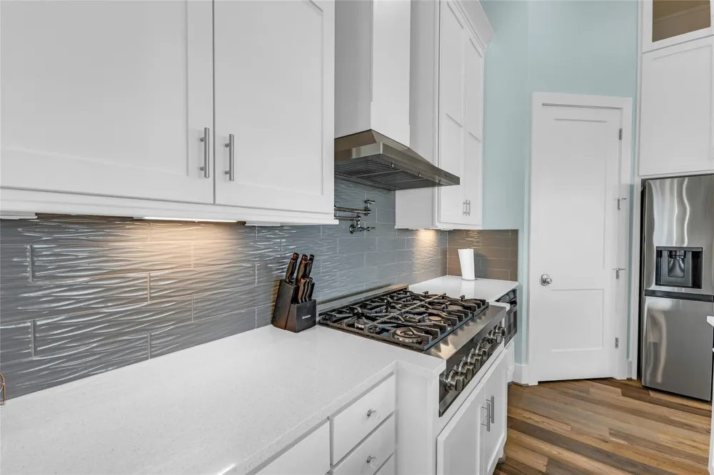312 Seagrass Gilchrist, TX 77617