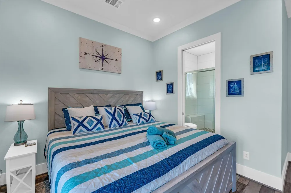 312 Seagrass Gilchrist, TX 77617