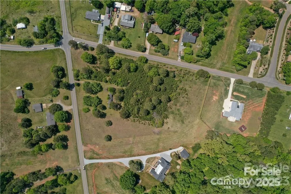 15615 Rocky River Road E Davidson, NC 28036
