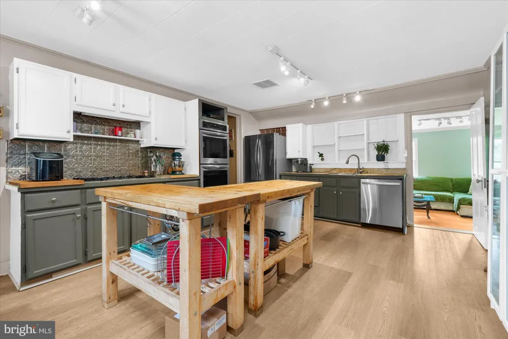 5358 YORK ROAD Doylestown, PA 18902