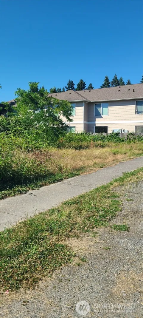 211 Bridge Street SW