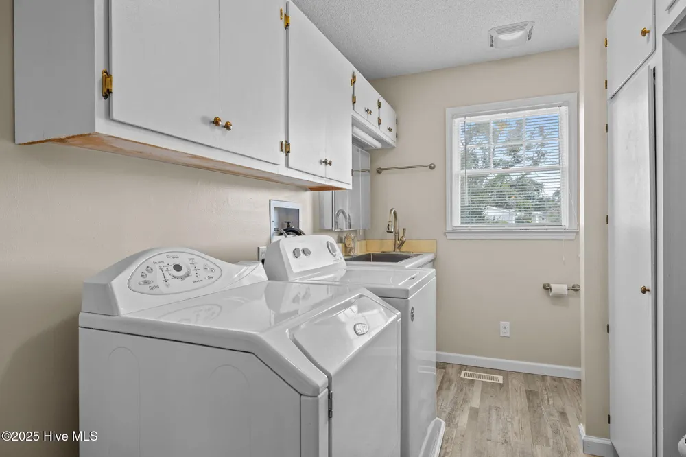 198 Mary Ella Road Harkers Island, NC 28531
