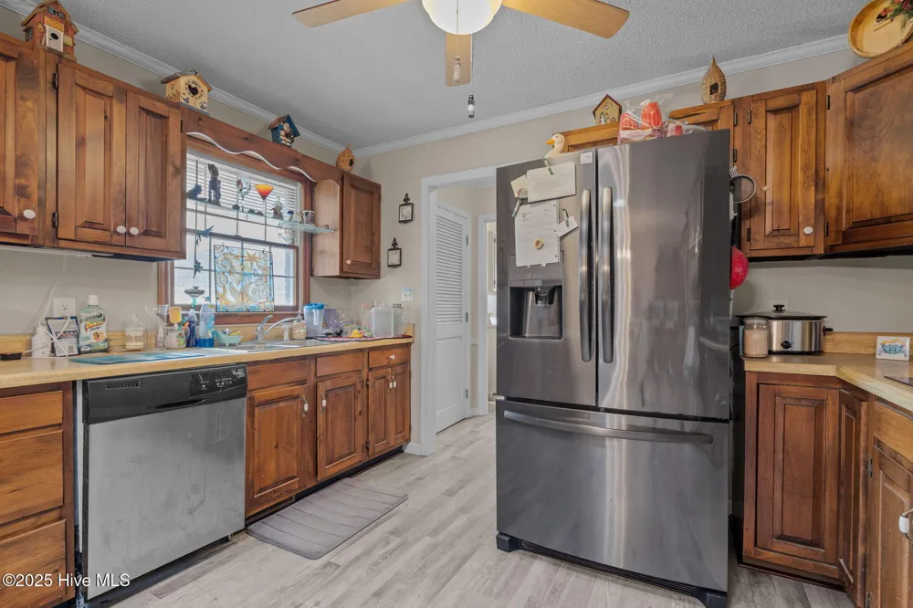 198 Mary Ella Road Harkers Island, NC 28531