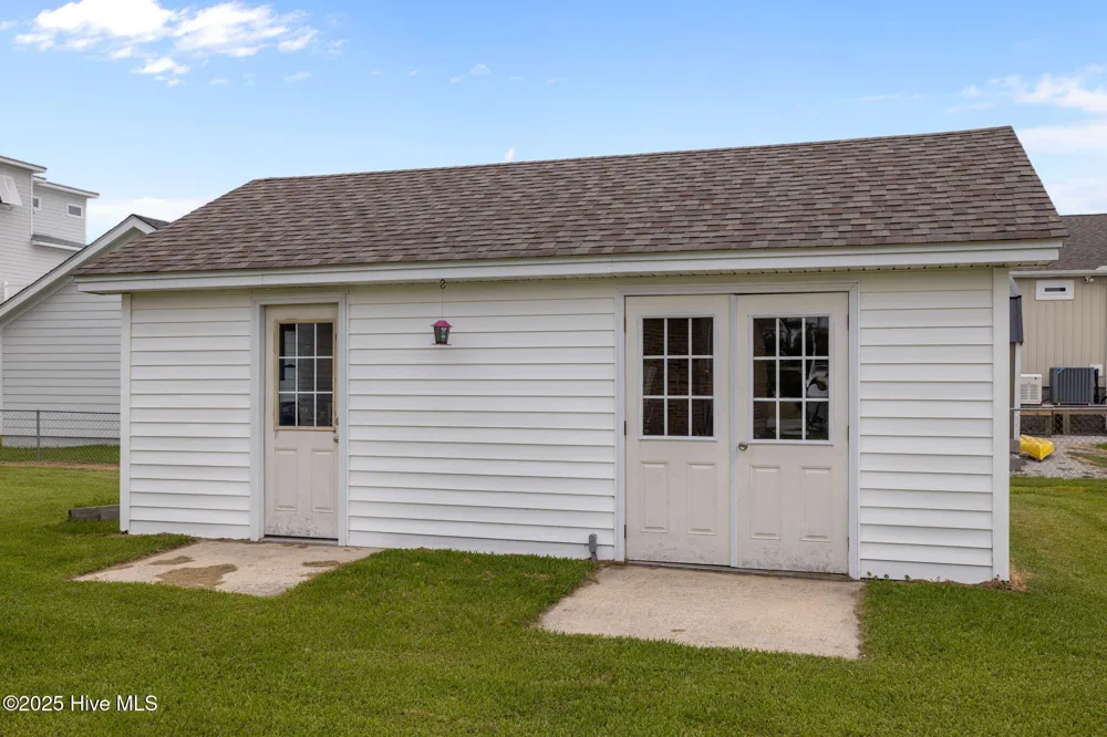 198 Mary Ella Road Harkers Island, NC 28531