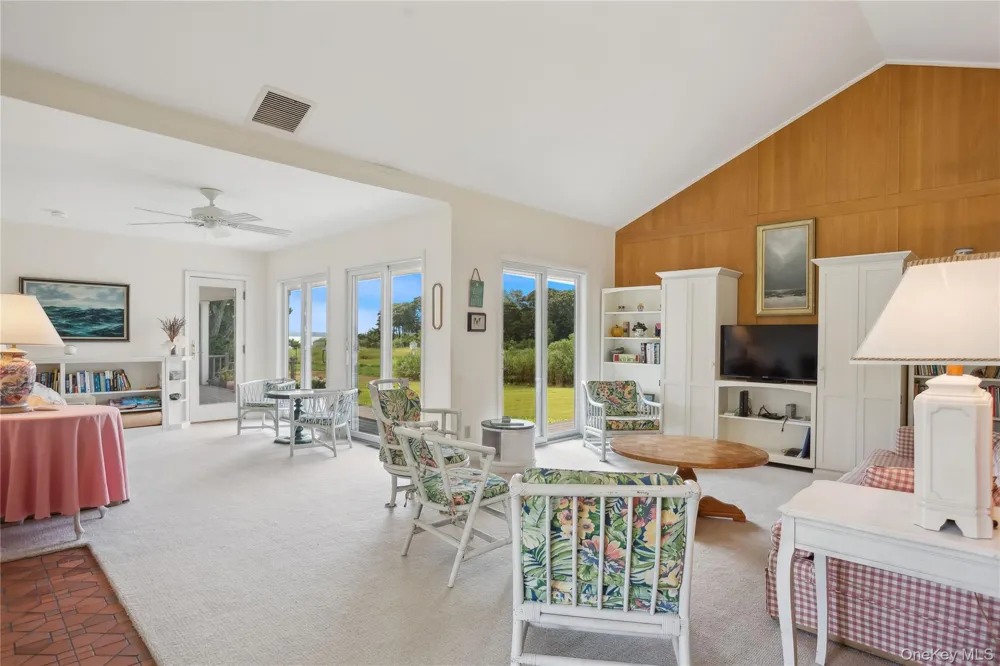 33 Beach Road Laurel, NY 11948