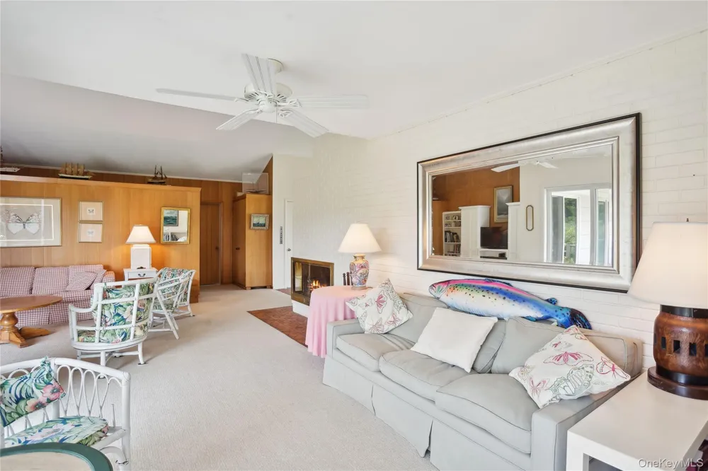 33 Beach Road Laurel, NY 11948