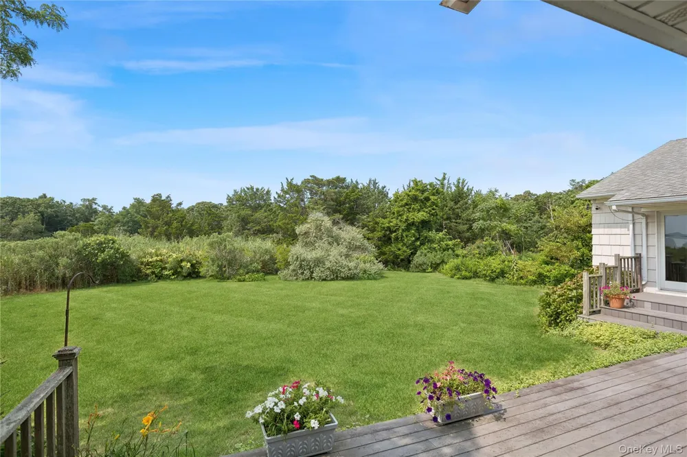 33 Beach Road Laurel, NY 11948