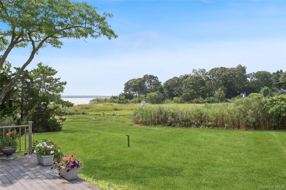 33 Beach Road Laurel, NY 11948