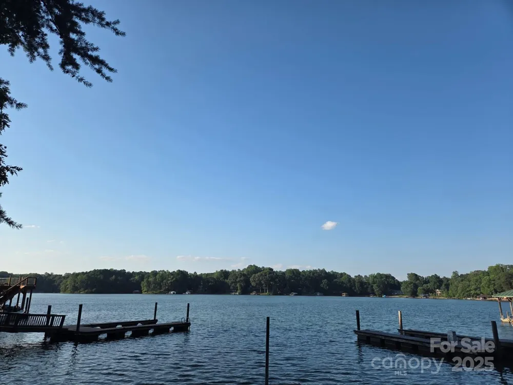 7326 Right Angle Street Sherrills Ford, NC 28673