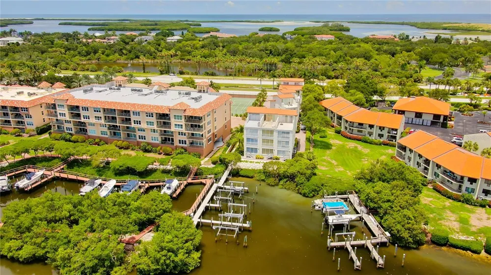 1575 PINELLAS BAYWAY WAY S #1575 Tierra Verde, FL 33715