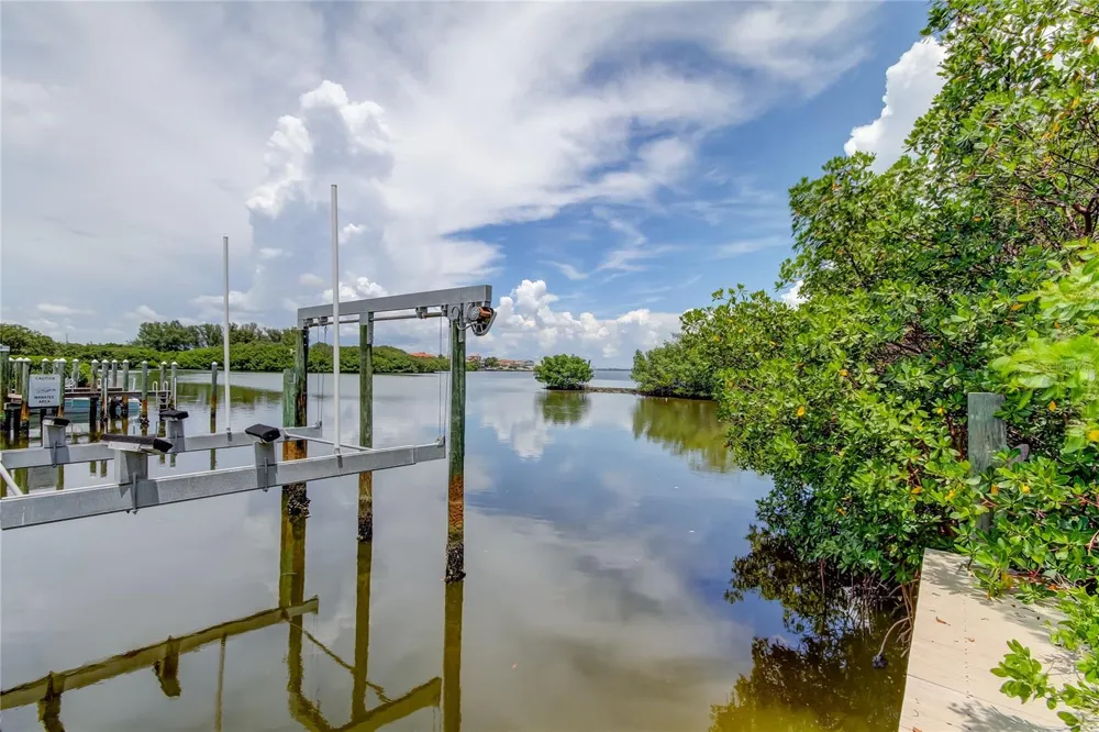 1575 PINELLAS BAYWAY WAY S #1575 Tierra Verde, FL 33715