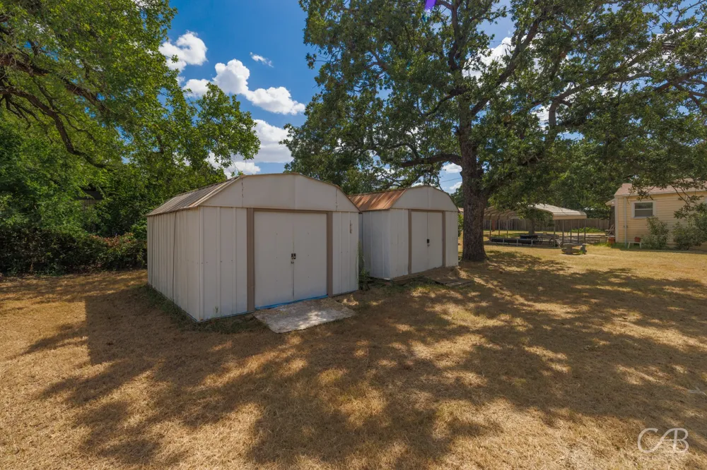 1406 W Commerce Street Eastland, TX 76448