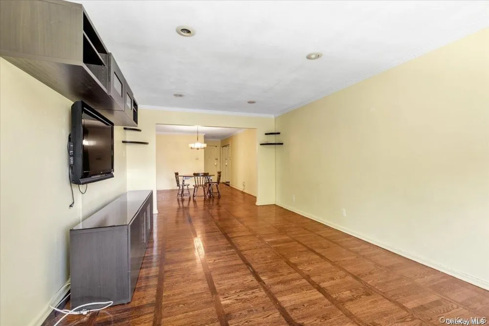 1205 E Broadway #F-13 Hewlett, NY 11557