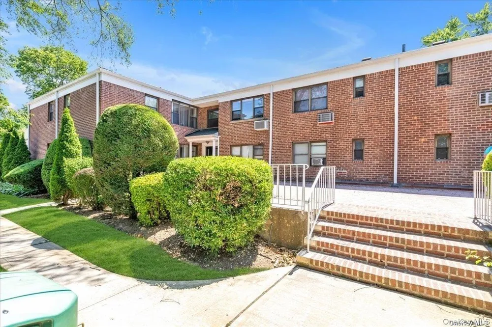 1205 E Broadway #F-13 Hewlett, NY 11557