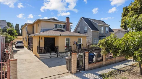 3887 S Van Ness Avenue
