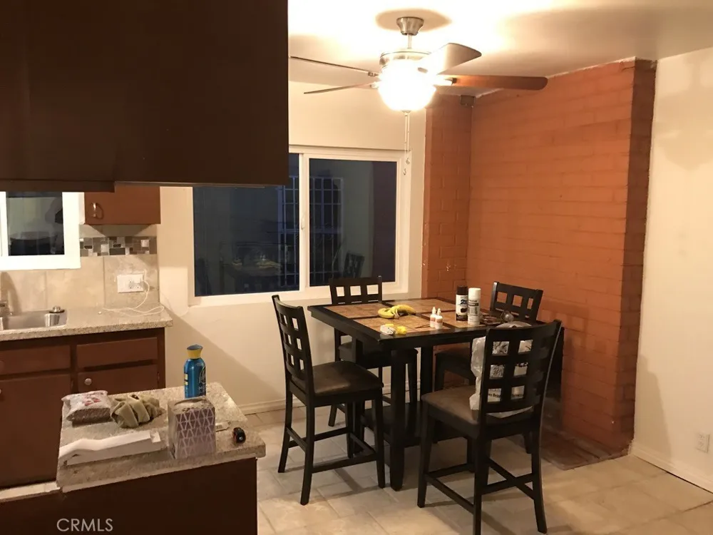 3887 S Van Ness Avenue Los Angeles, CA 90062