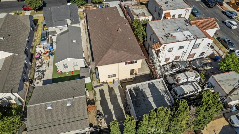 3887 S Van Ness Avenue Los Angeles, CA 90062