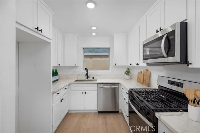 2627 W Vernon Avenue Los Angeles, CA 90008