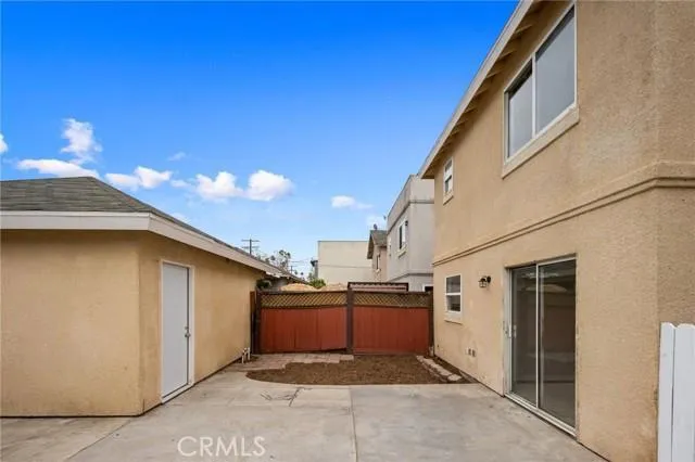 2627 W Vernon Avenue Los Angeles, CA 90008