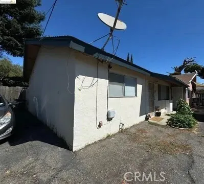 2127 Fairway
