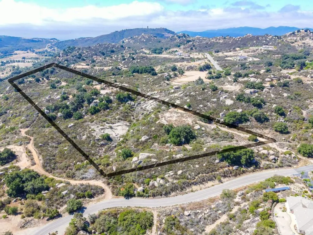 Calle Huerta Murrieta, CA 92562