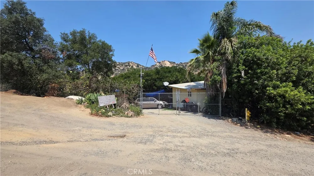 3027 Rainbow Valley Boulevard Fallbrook, CA 92028