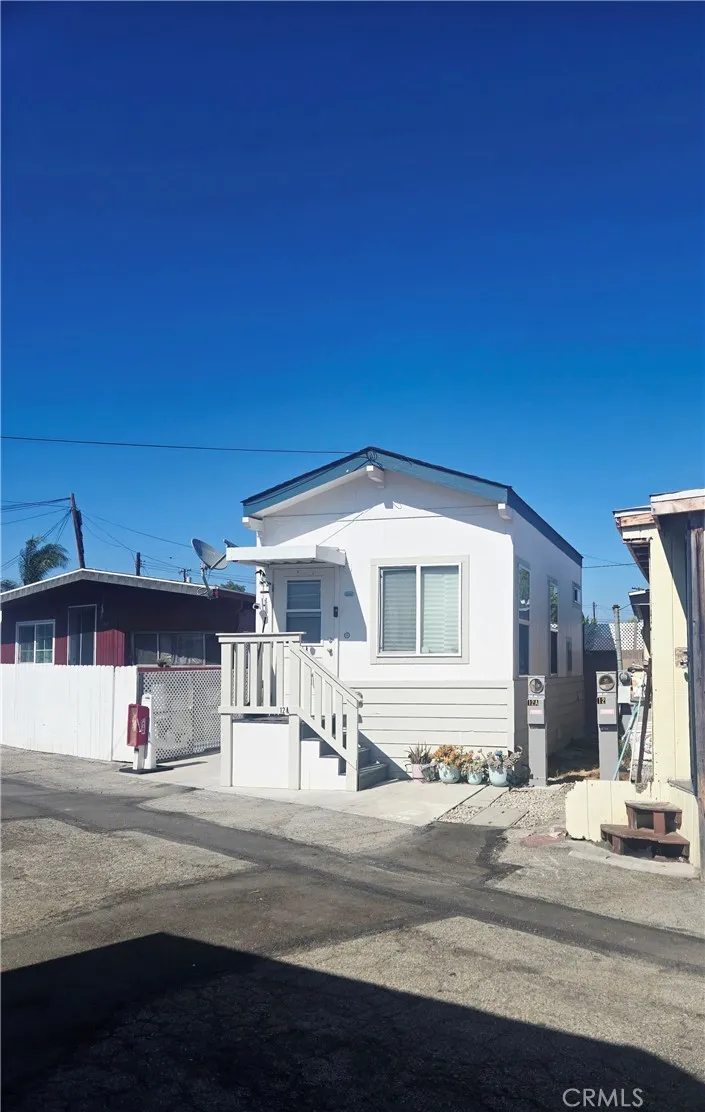 1851 Lomita Blvd #12A