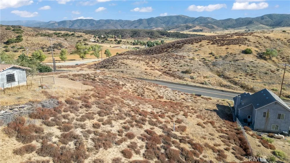 1 Johnson Road Lake Elizabeth, CA 93532