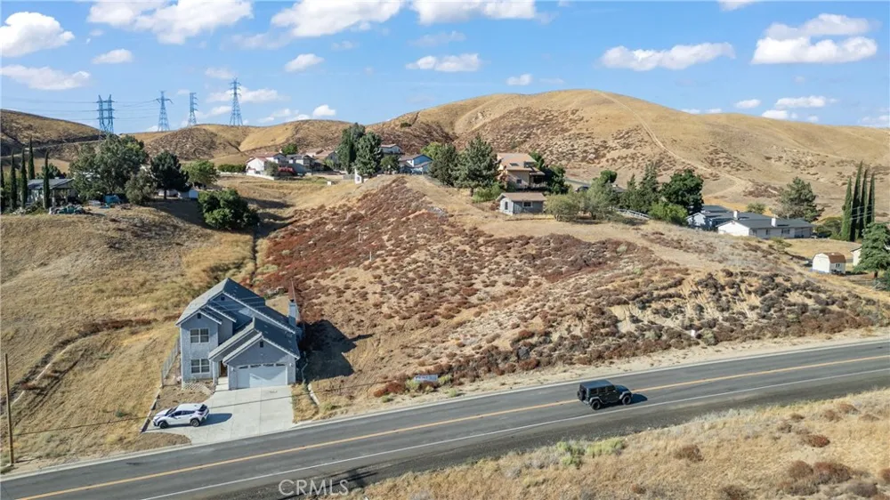 1 Johnson Road Lake Elizabeth, CA 93532