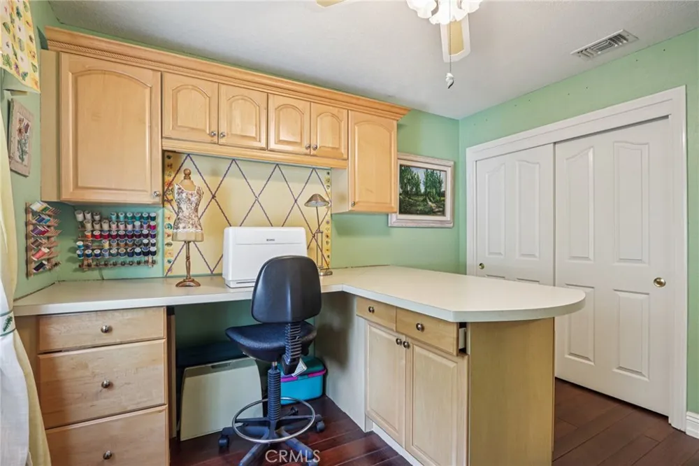 1951 Scarborough Lane San Dimas, CA 91773