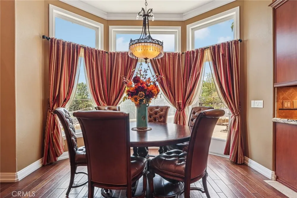 1951 Scarborough Lane San Dimas, CA 91773