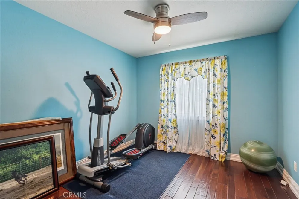 1951 Scarborough Lane San Dimas, CA 91773