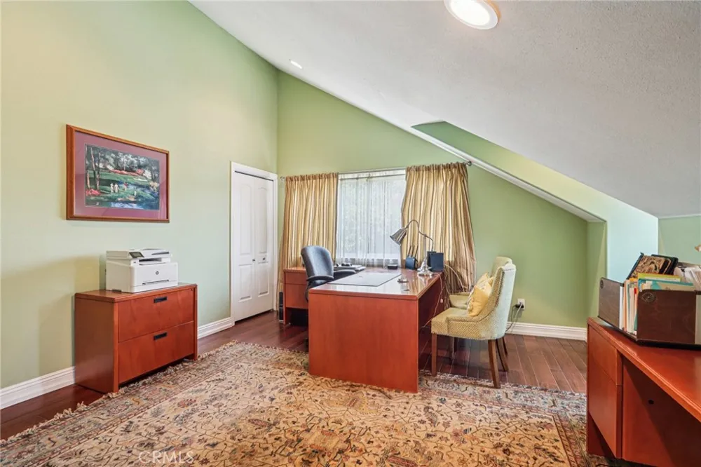 1951 Scarborough Lane San Dimas, CA 91773