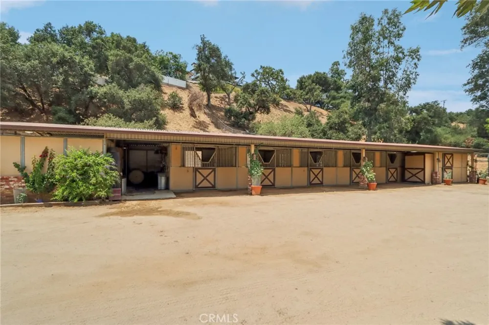 1951 Scarborough Lane San Dimas, CA 91773