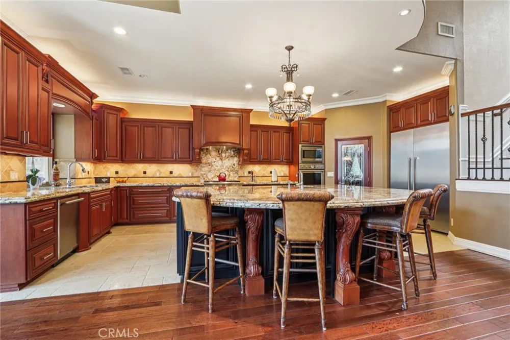 1951 Scarborough Lane San Dimas, CA 91773