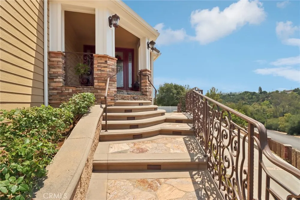 1951 Scarborough Lane San Dimas, CA 91773
