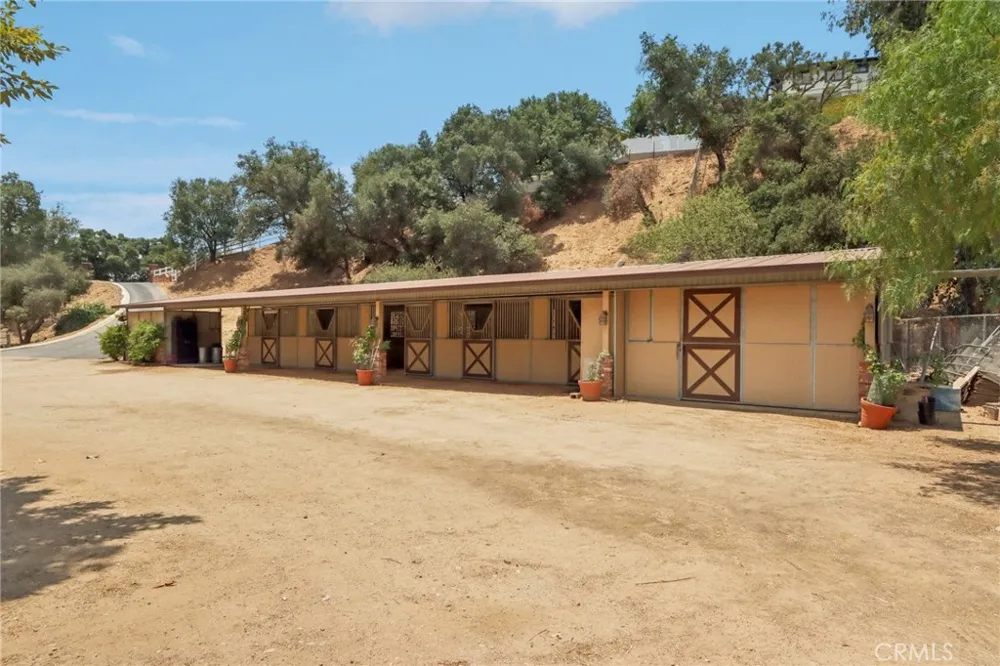 1951 Scarborough Lane San Dimas, CA 91773