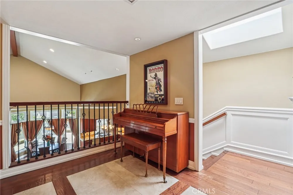1951 Scarborough Lane San Dimas, CA 91773