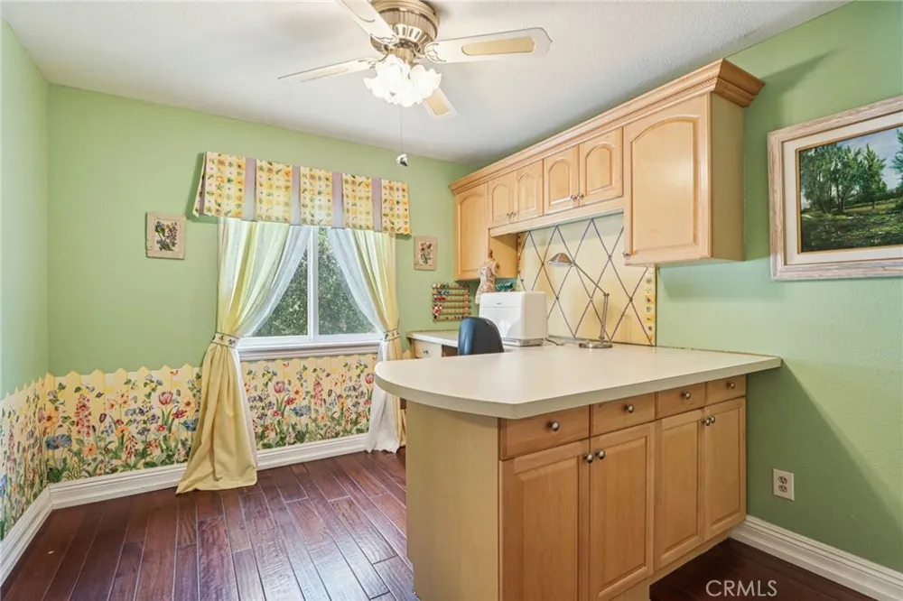 1951 Scarborough Lane San Dimas, CA 91773